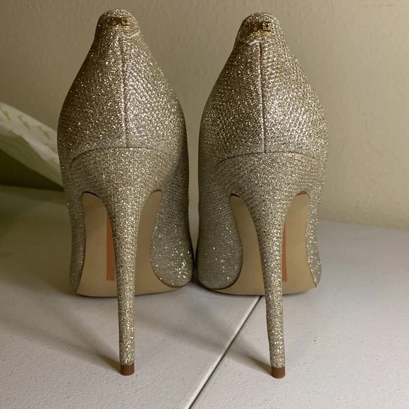 New Sam Edelman Danna LT Gold Mesh Shoes 1/2 Inch Heel In Box Sz